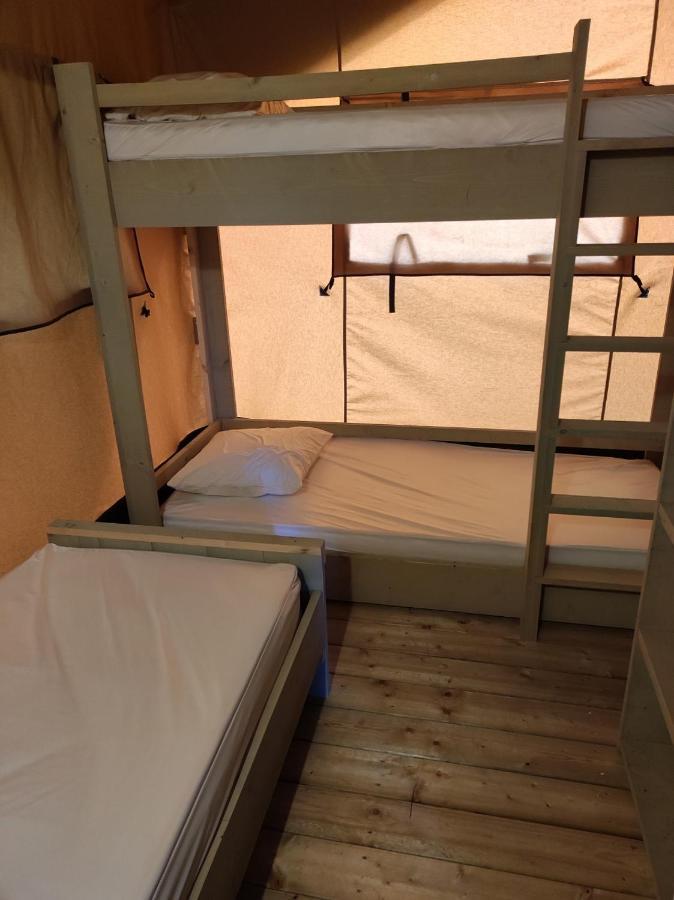 Camping Le Mouliat Hotell Moncrabeau Exteriör bild