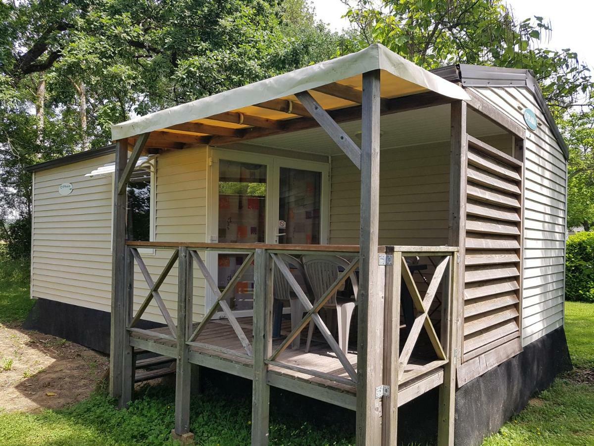 Camping Le Mouliat Hotell Moncrabeau Exteriör bild